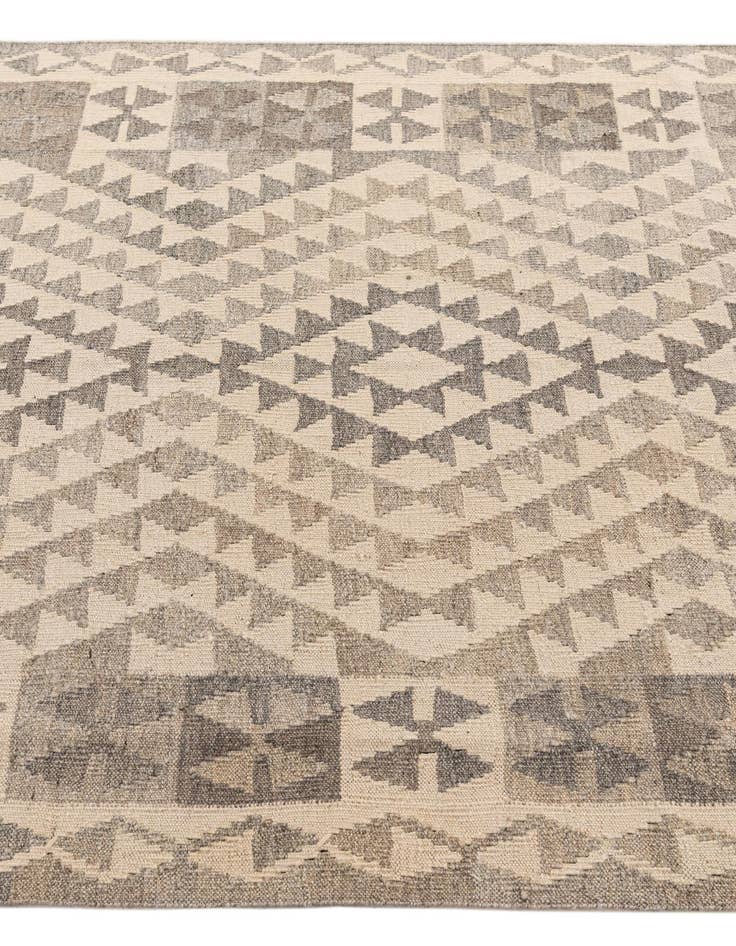 Detail image of  4' 1 x 5' 10  Hand Woven Kilim Maymana Wool Rug