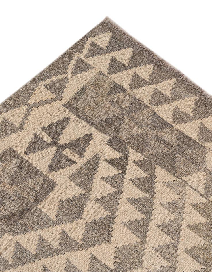 Detail image of  4' 1 x 5' 10  Hand Woven Kilim Maymana Wool Rug