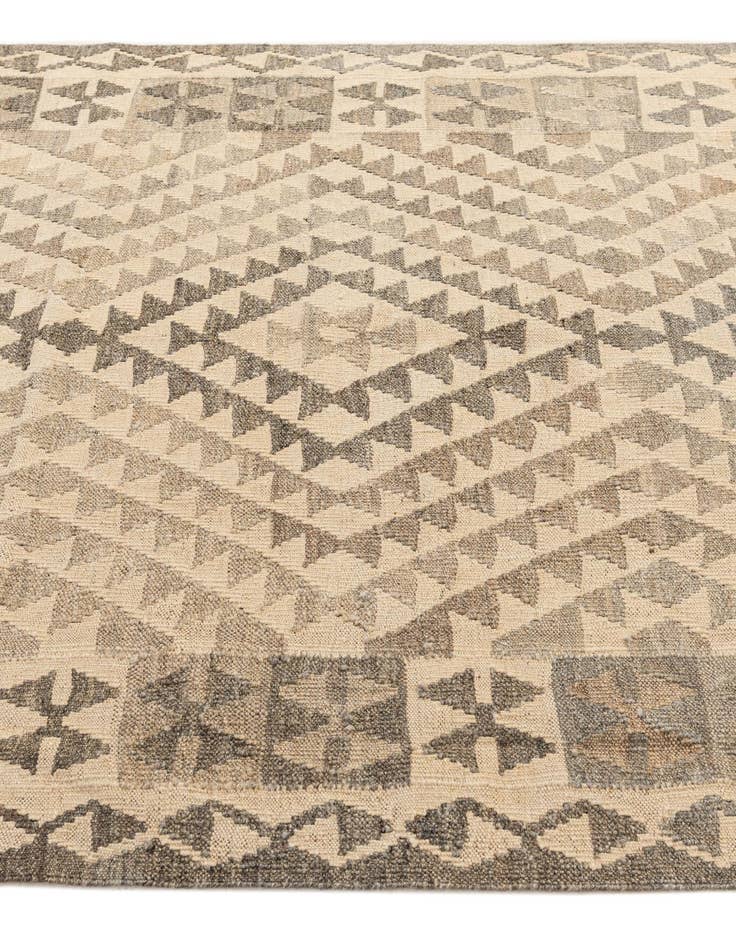 Detail image of  4' 1 x 5' 10  Hand Woven Kilim Maymana Wool Rug