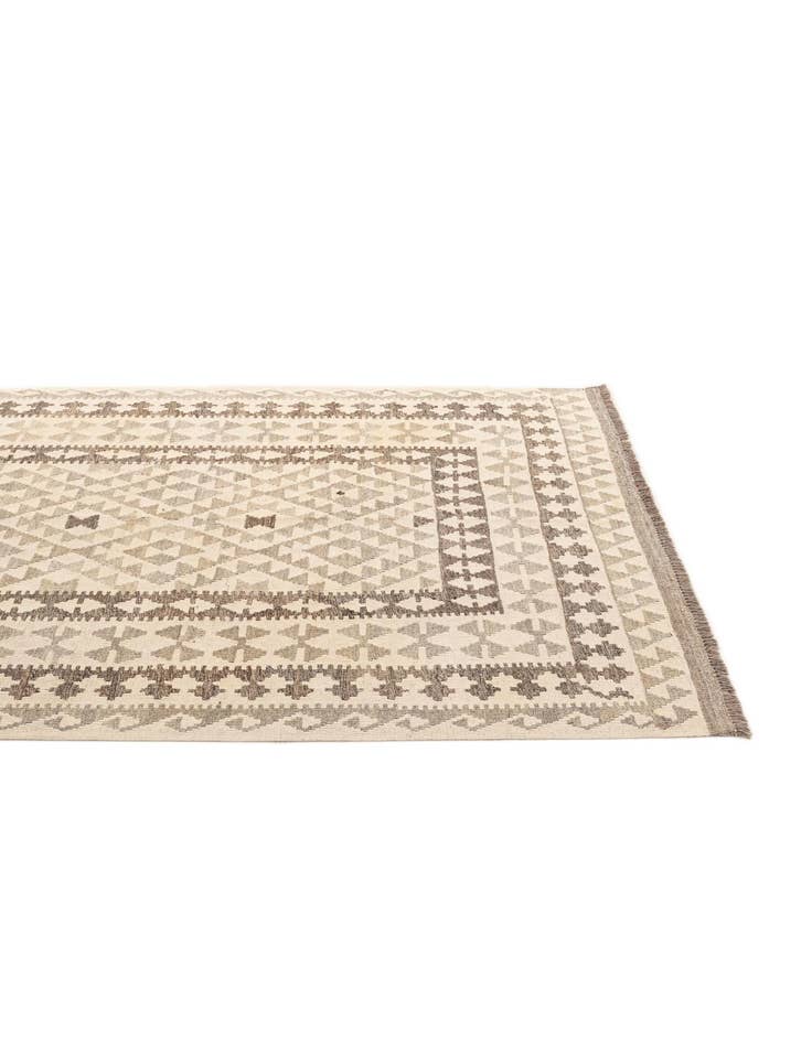 Detail image of  4' 9 x 6' 9  Hand Woven Kilim Maymana Wool Rug