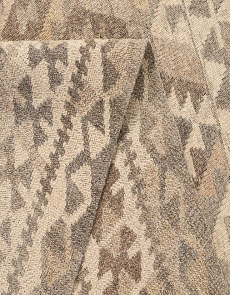 Detail image of  4' 11 x 6' 3  Hand Woven Kilim Maymana Wool Rug