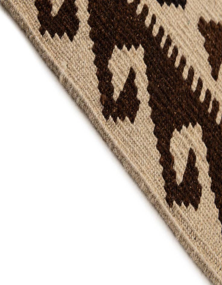 Detail image of  4' 10 x 6' 7  Hand Woven Kilim Maymana Wool Rug