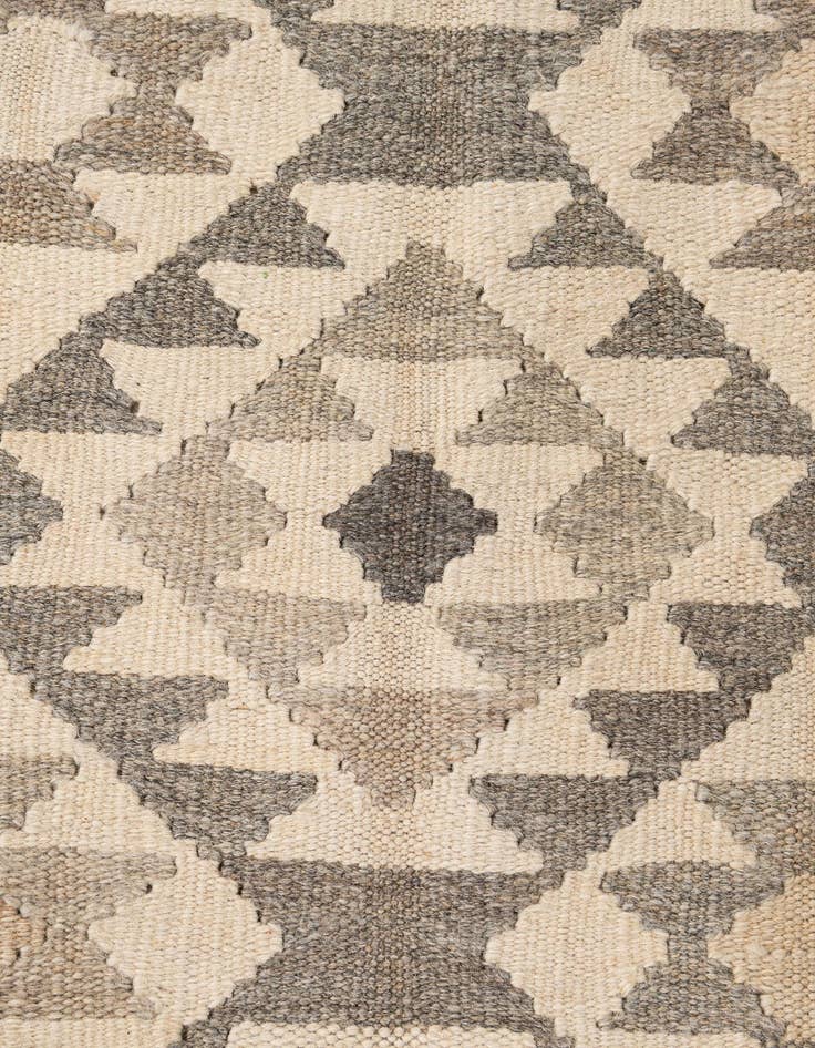 Detail image of  5' x 6' 7  Hand Woven Kilim Maymana Wool Rug