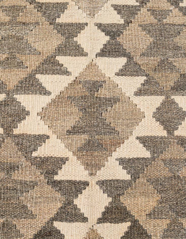 Detail image of  4' 10 x 6' 7  Hand Woven Kilim Maymana Wool Rug