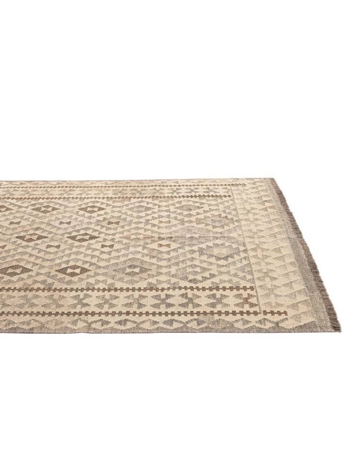 Detail image of  4' 10 x 6' 6  Hand Woven Kilim Maymana Wool Rug