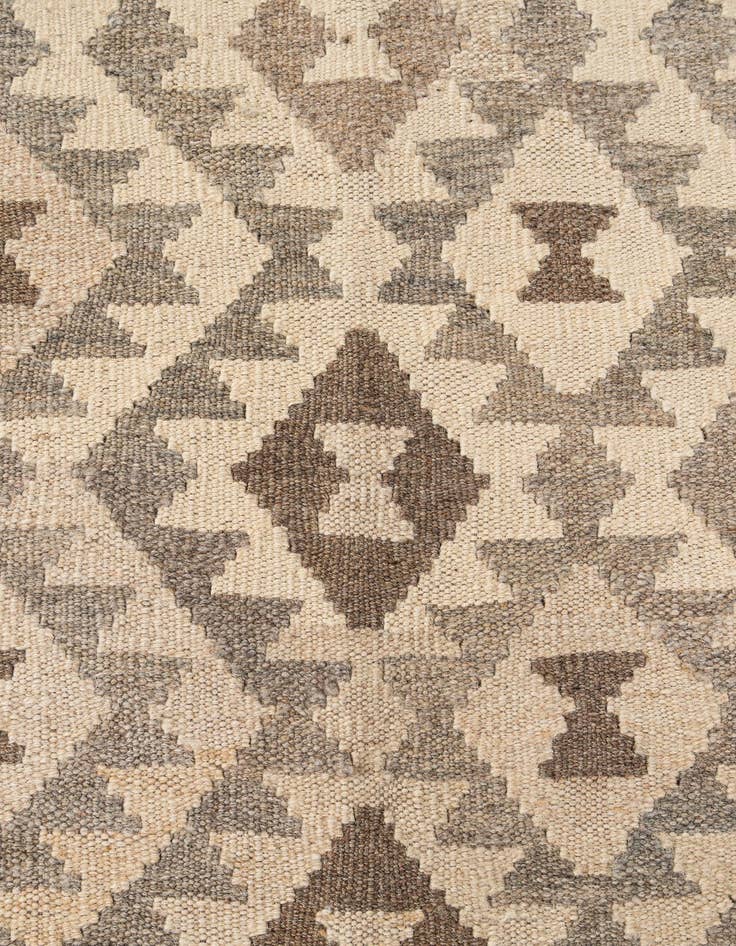 Detail image of  4' 10 x 6' 6  Hand Woven Kilim Maymana Wool Rug