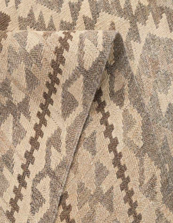 Detail image of  4' 10 x 6' 6  Hand Woven Kilim Maymana Wool Rug