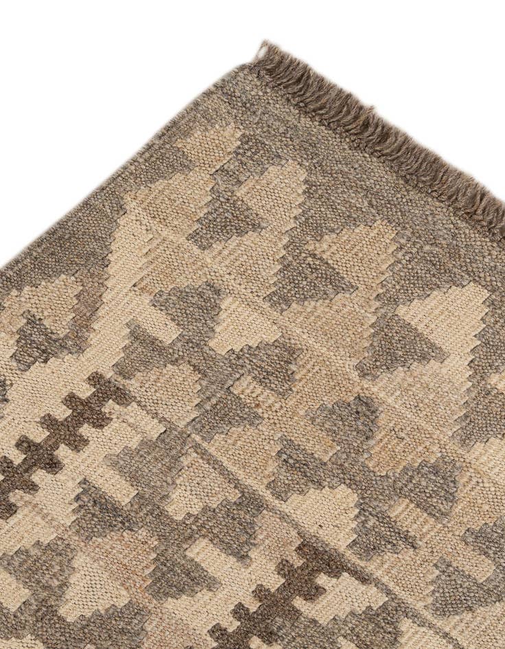 Detail image of  4' 10 x 6' 6  Hand Woven Kilim Maymana Wool Rug
