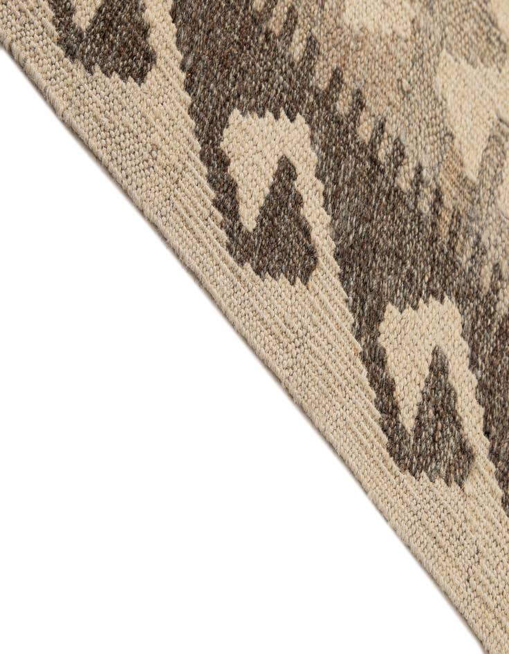 Detail image of  4' 11 x 6' 5  Hand Woven Kilim Maymana Wool Rug