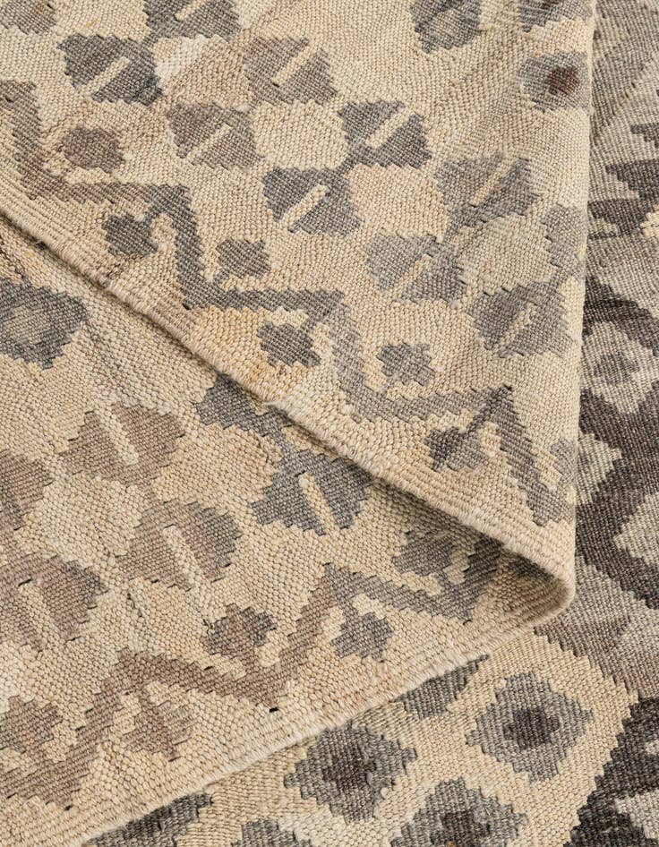 Detail image of  5' x 6' 8  Hand Woven Kilim Maymana Wool Rug