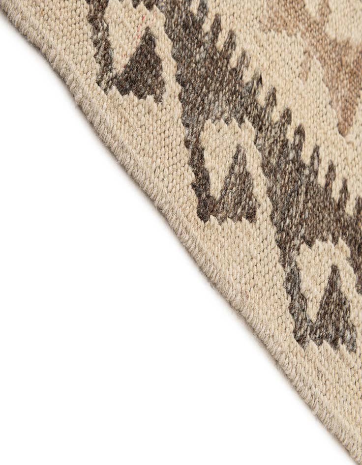 Detail image of  4' 11 x 6' 8  Hand Woven Kilim Maymana Wool Rug
