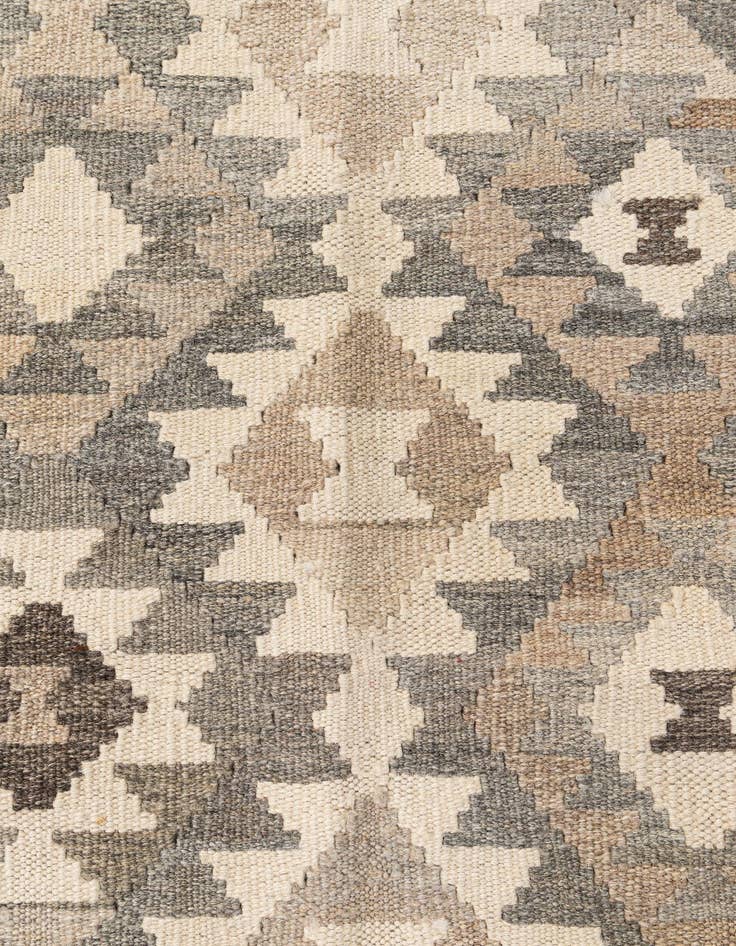 Detail image of  5' 1 x 6' 9  Hand Woven Kilim Maymana Wool Rug