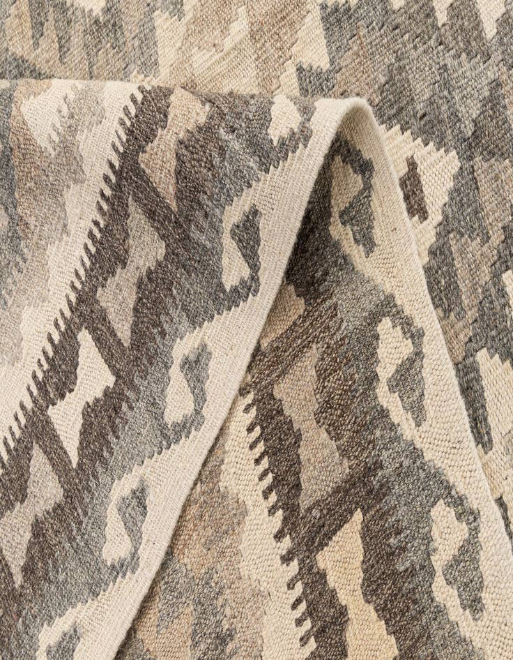 Detail image of  5' 1 x 6' 9  Hand Woven Kilim Maymana Wool Rug