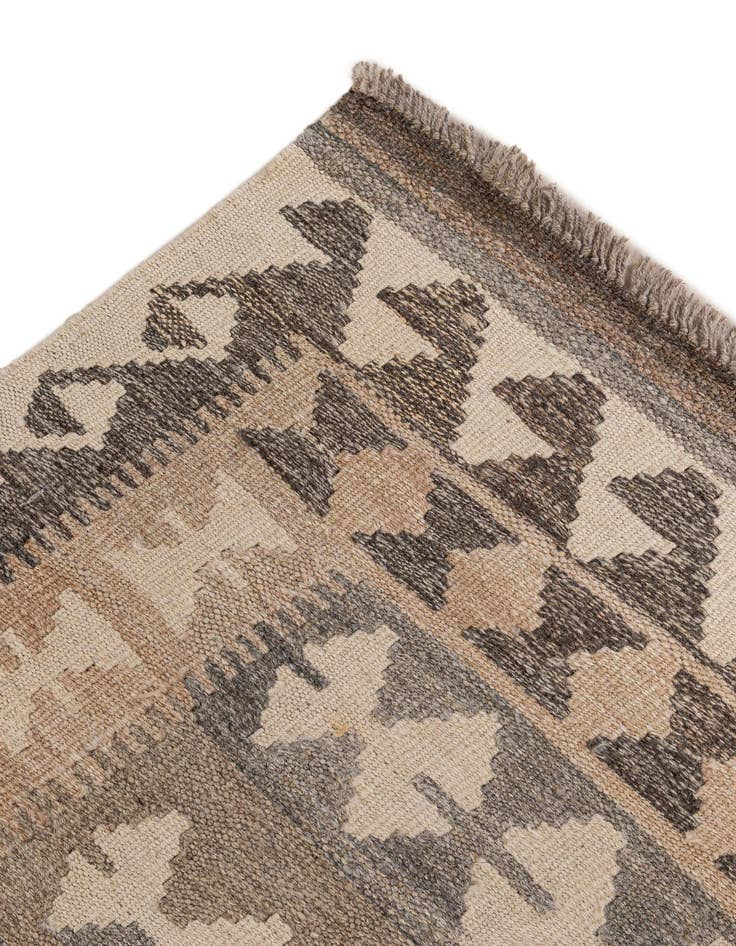 Detail image of  4' 11 x 6' 9  Hand Woven Kilim Maymana Wool Rug