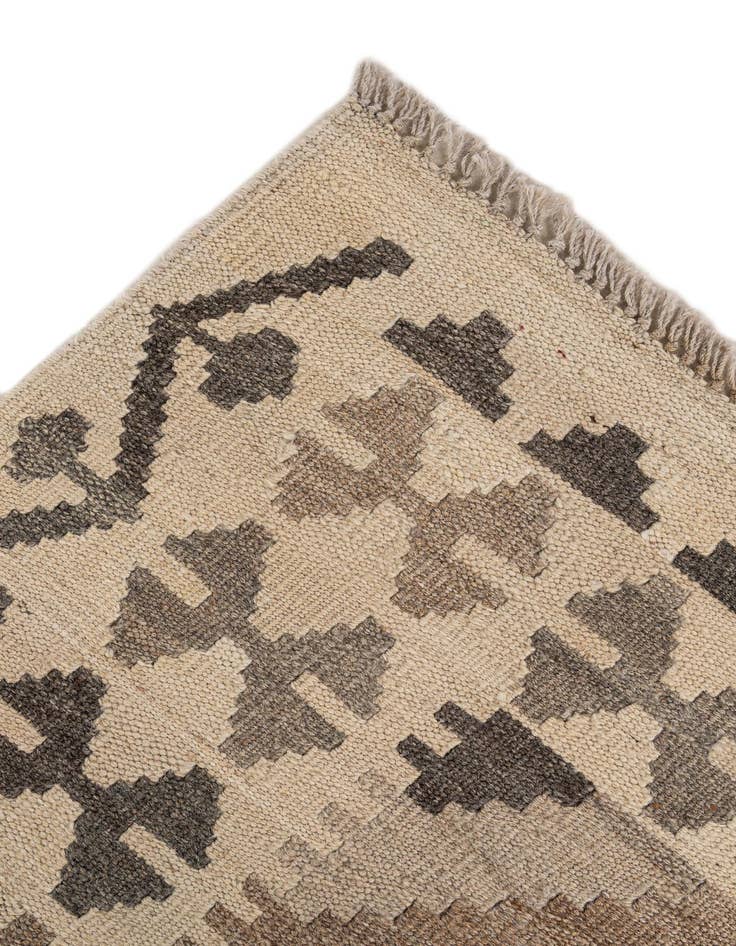 Detail image of  5' 2 x 6' 8  Hand Woven Kilim Maymana Wool Rug