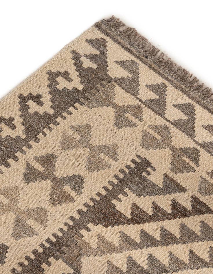 Detail image of  5' 1 x 6' 8  Hand Woven Kilim Maymana Wool Rug