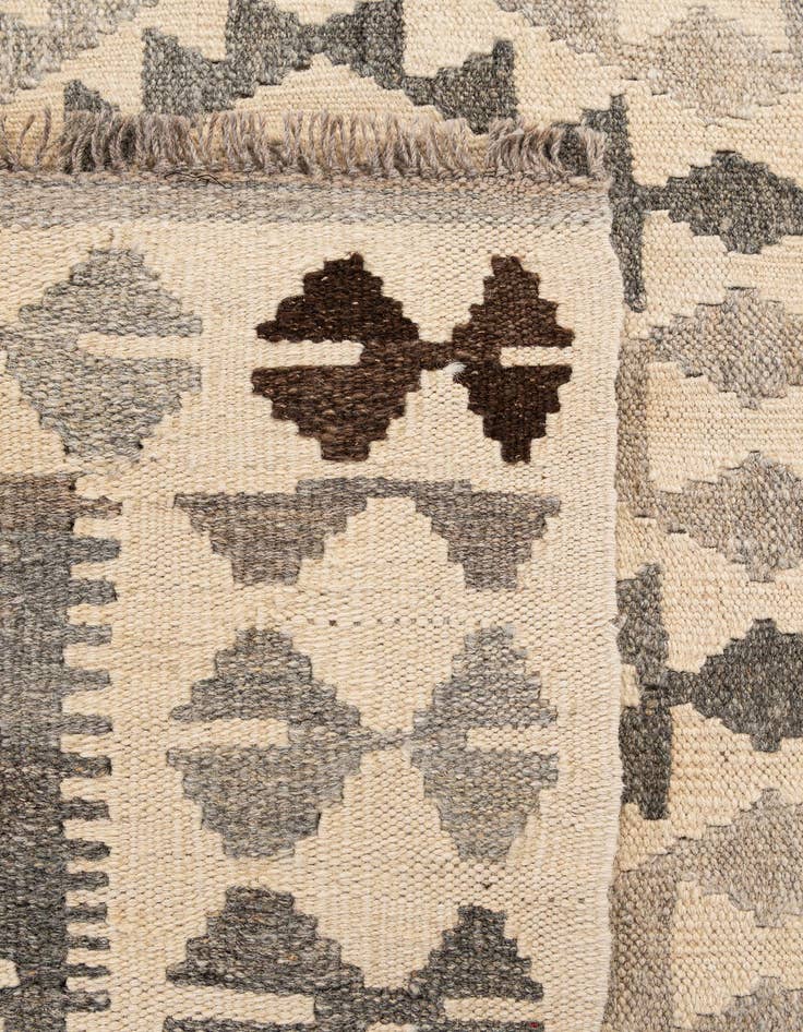 Detail image of  5' 2 x 6' 8  Hand Woven Kilim Maymana Wool Rug