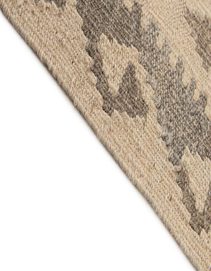 Detail image of  5' 3 x 6' 8  Hand Woven Kilim Maymana Wool Rug