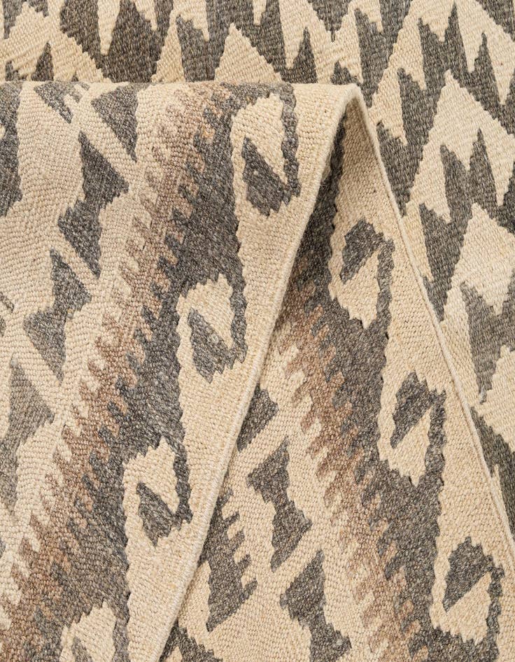 Detail image of  5' 2 x 6' 9  Hand Woven Kilim Maymana Wool Rug