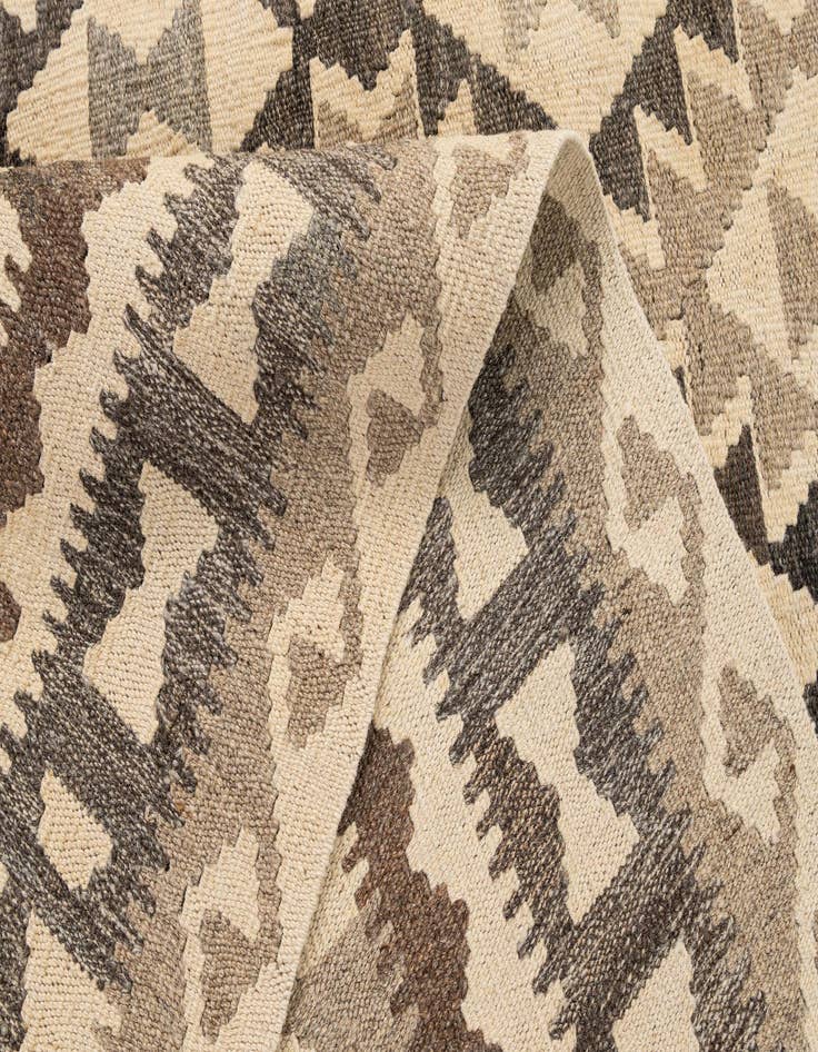 Detail image of  5' 2 x 6' 9  Hand Woven Kilim Maymana Wool Rug