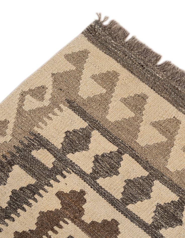 Detail image of  5' 2 x 6' 9  Hand Woven Kilim Maymana Wool Rug