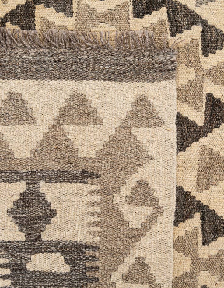 Detail image of  5' 2 x 6' 9  Hand Woven Kilim Maymana Wool Rug
