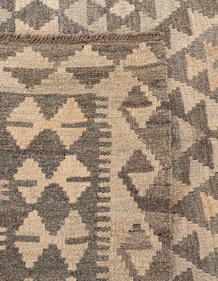 Detail image of  5' 2 x 6' 11  Hand Woven Kilim Maymana Wool Rug