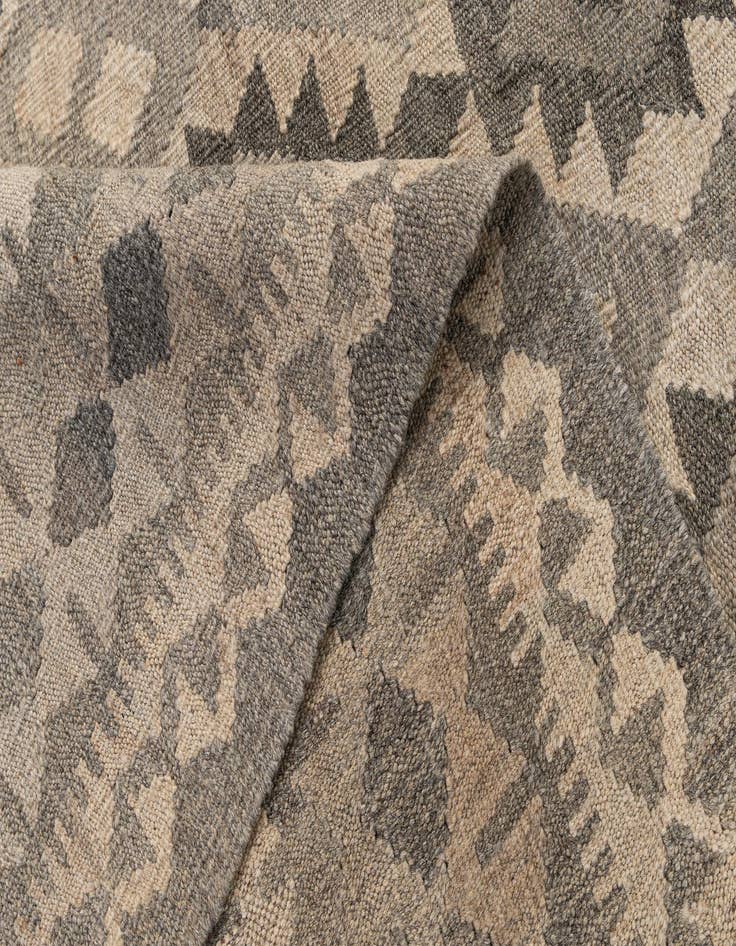 Detail image of  6' 9 x 9' 7  Hand Woven Kilim Maymana Wool Rug