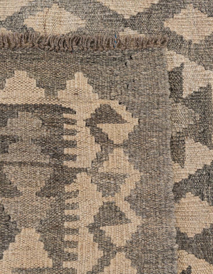 Detail image of  6' 9 x 9' 7  Hand Woven Kilim Maymana Wool Rug
