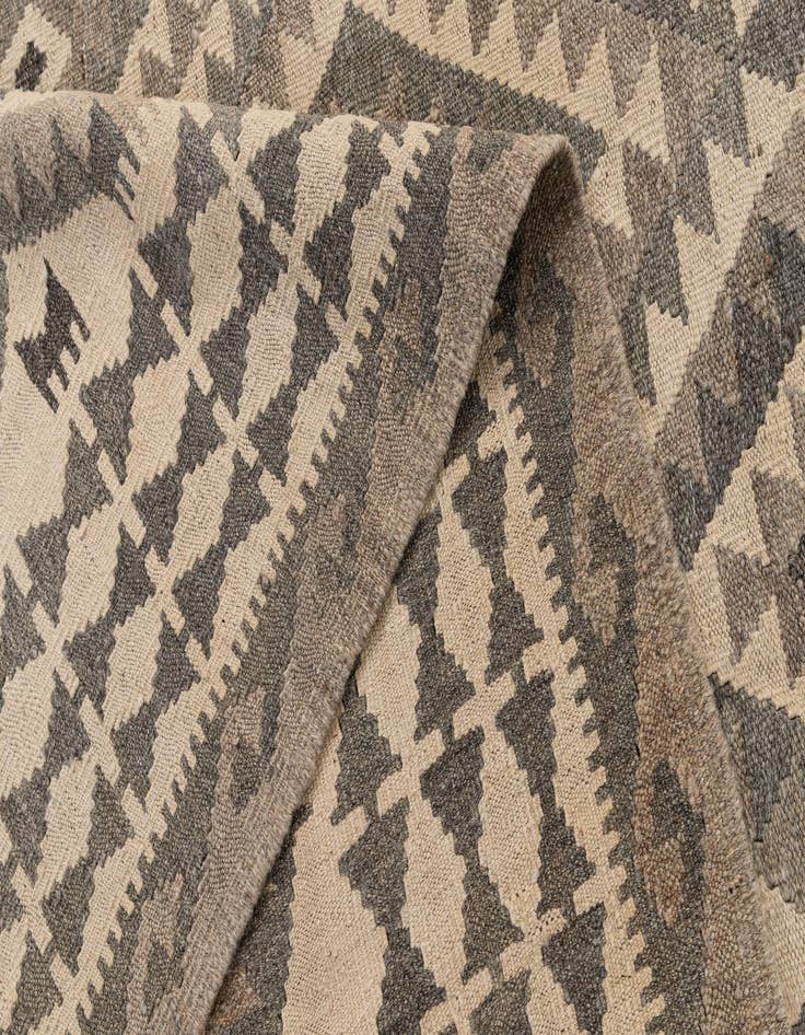 Detail image of  6' 8 x 9' 7  Hand Woven Kilim Maymana Wool Rug