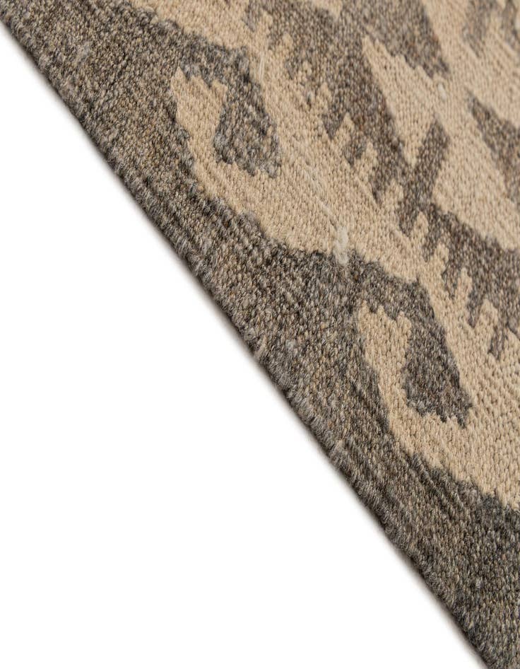 Detail image of  6' 8 x 9' 7  Hand Woven Kilim Maymana Wool Rug
