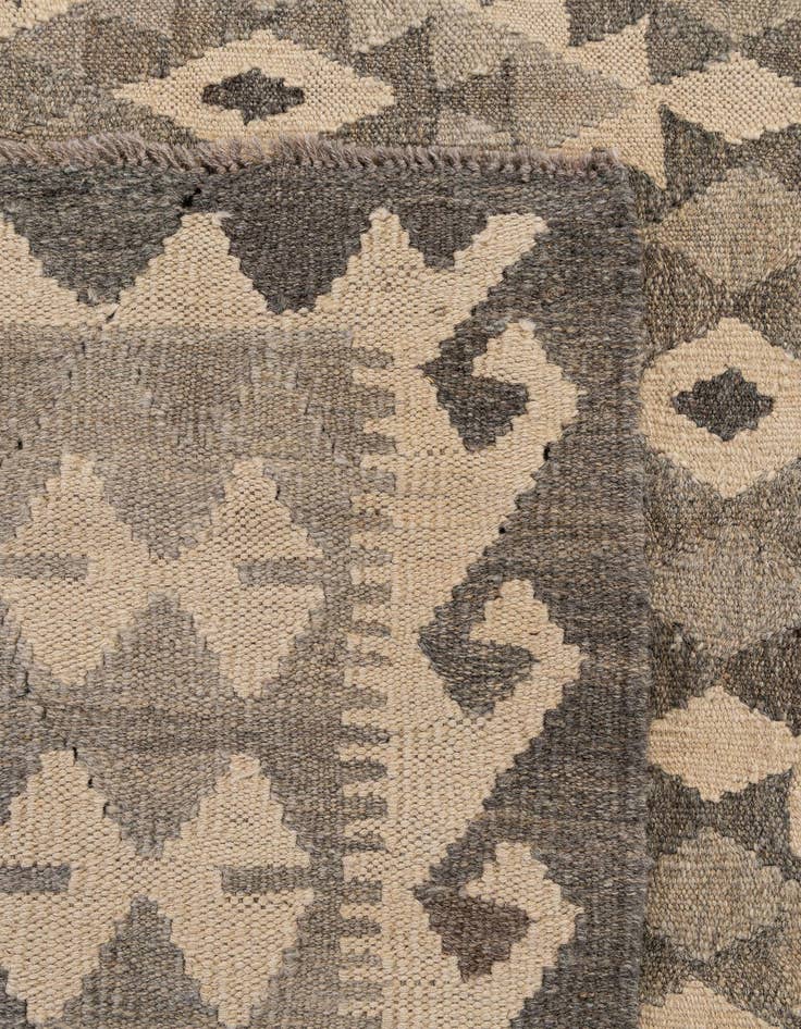 Detail image of  6' 8 x 9' 7  Hand Woven Kilim Maymana Wool Rug
