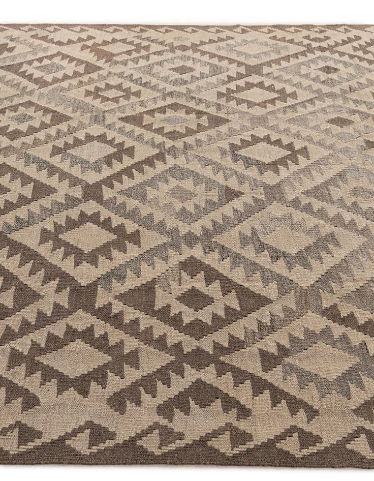 Detail image of  6' 5 x 9' 9  Hand Woven Kilim Maymana Wool Rug