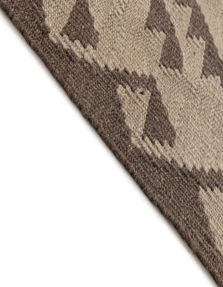 Detail image of  6' 5 x 9' 9  Hand Woven Kilim Maymana Wool Rug