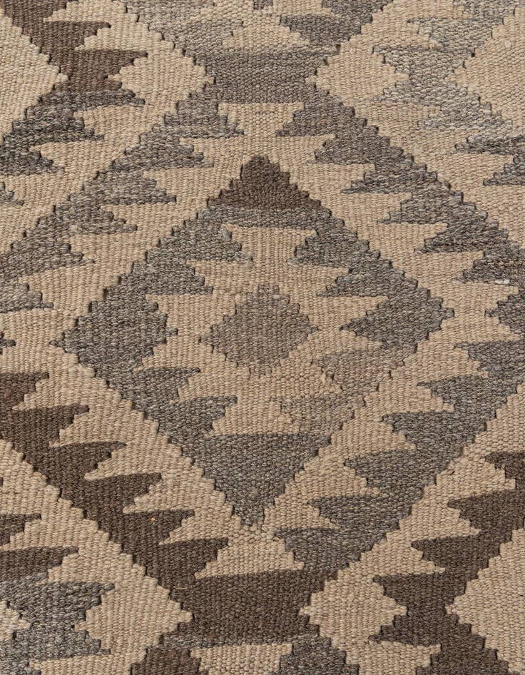 Detail image of  6' 5 x 9' 9  Hand Woven Kilim Maymana Wool Rug