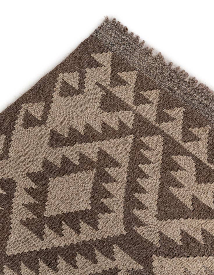 Detail image of  6' 5 x 9' 9  Hand Woven Kilim Maymana Wool Rug