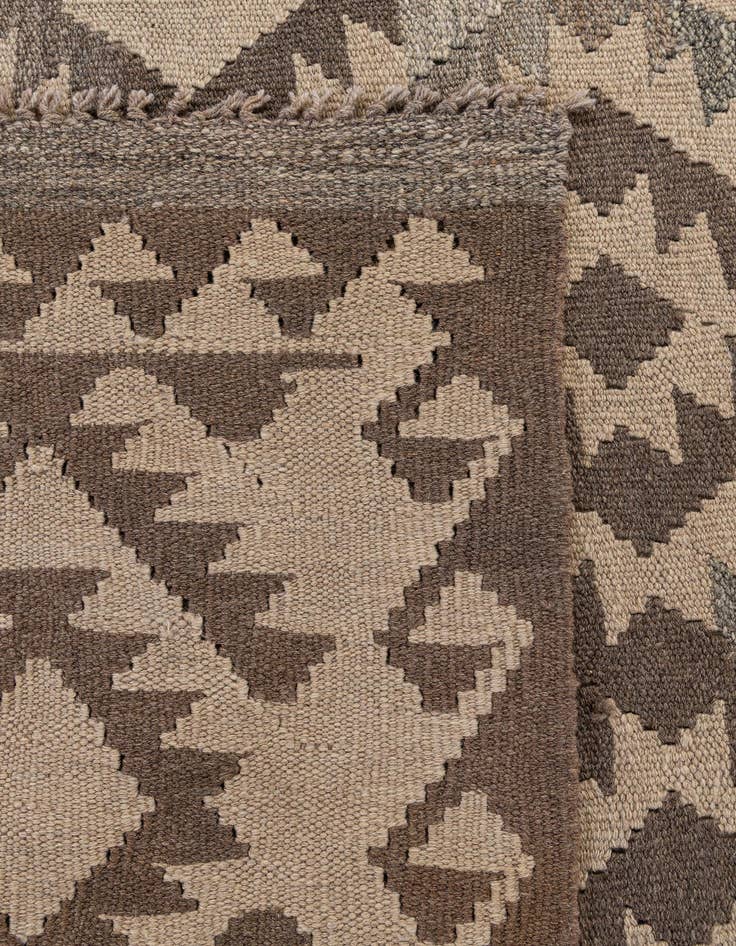Detail image of  6' 5 x 9' 9  Hand Woven Kilim Maymana Wool Rug