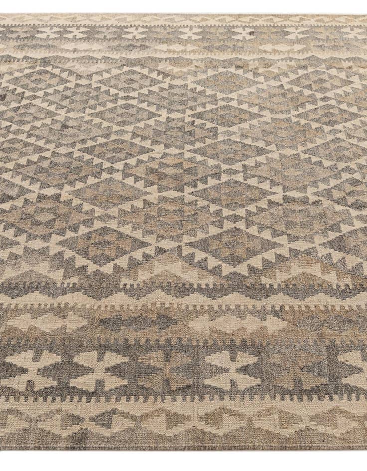 Detail image of  6' 8 x 9' 10  Hand Woven Kilim Maymana Wool Rug