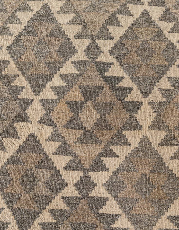 Detail image of  6' 8 x 9' 10  Hand Woven Kilim Maymana Wool Rug