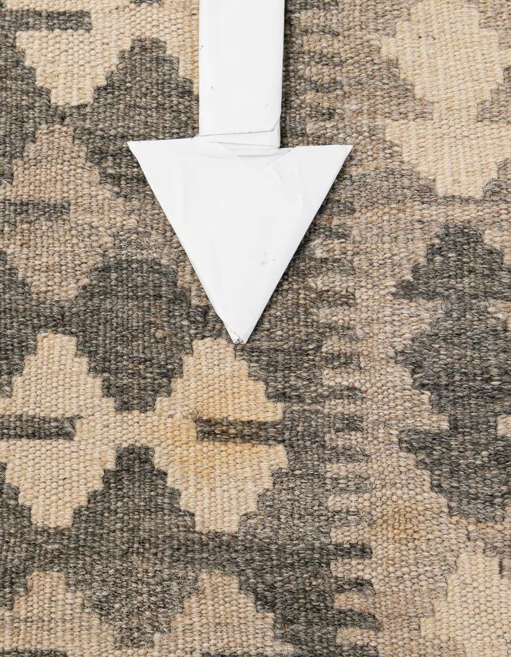 Detail image of  6' 8 x 9' 10  Hand Woven Kilim Maymana Wool Rug