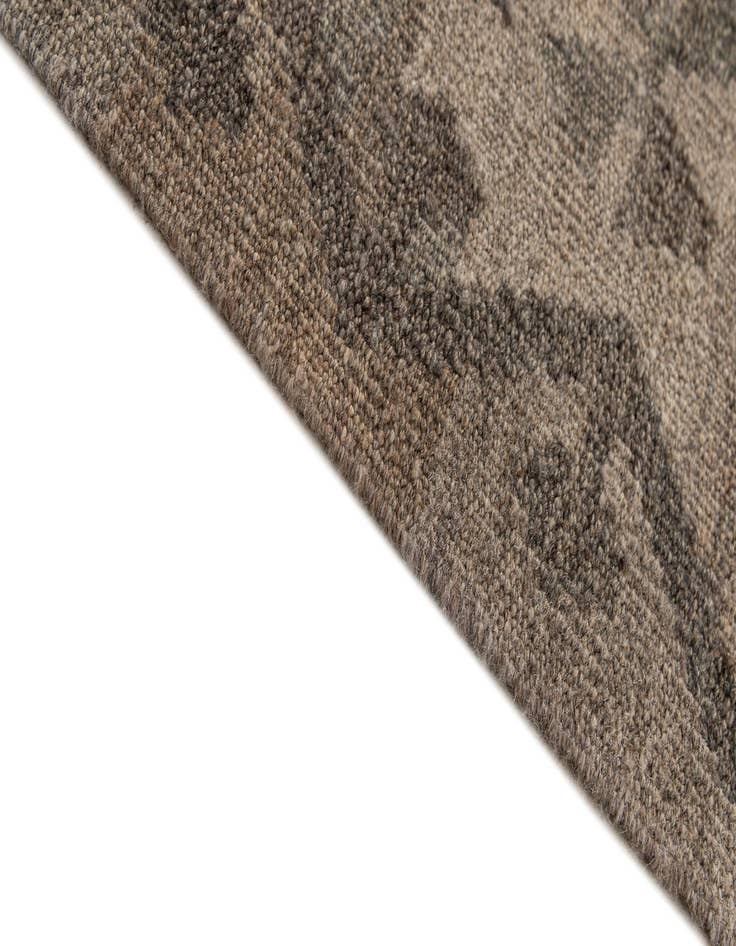 Detail image of  6' 8 x 9' 8  Hand Woven Kilim Maymana Wool Rug