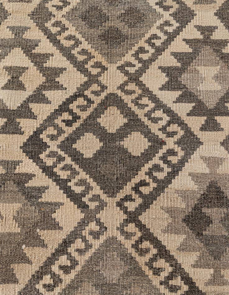 Detail image of  6' 8 x 9' 8  Hand Woven Kilim Maymana Wool Rug