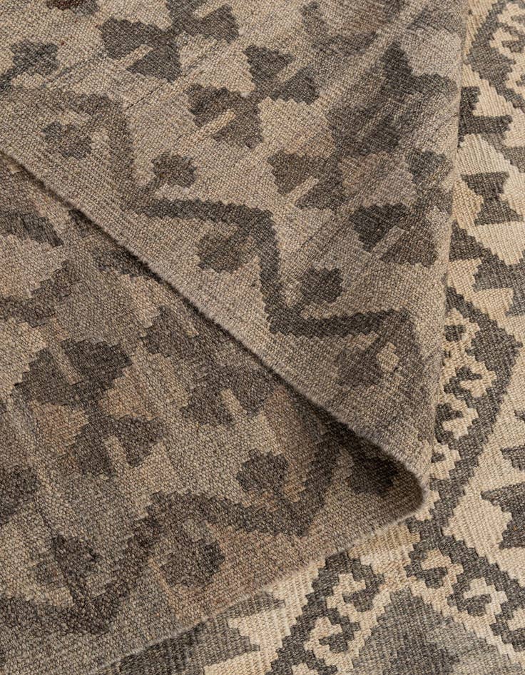 Detail image of  6' 8 x 9' 8  Hand Woven Kilim Maymana Wool Rug