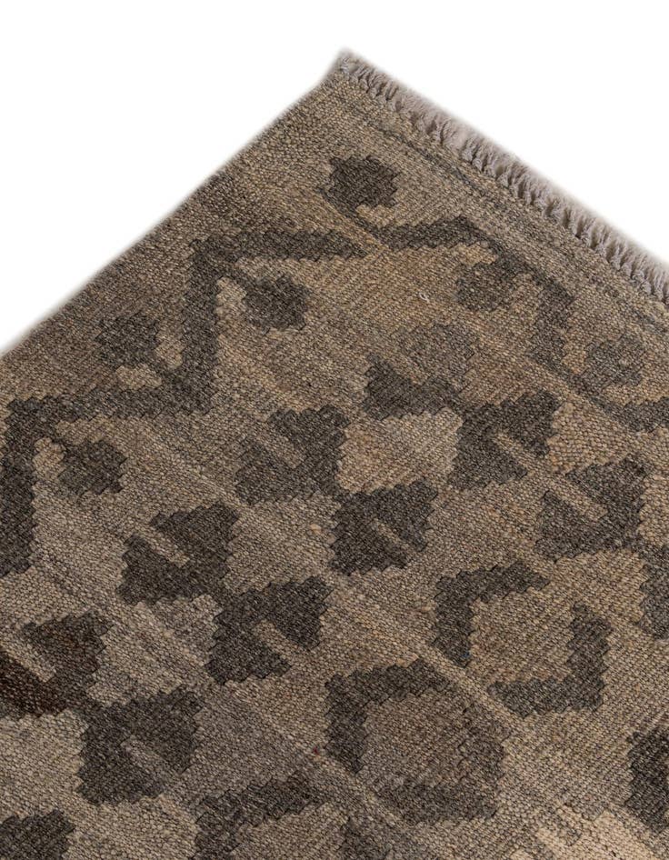 Detail image of  6' 8 x 9' 8  Hand Woven Kilim Maymana Wool Rug