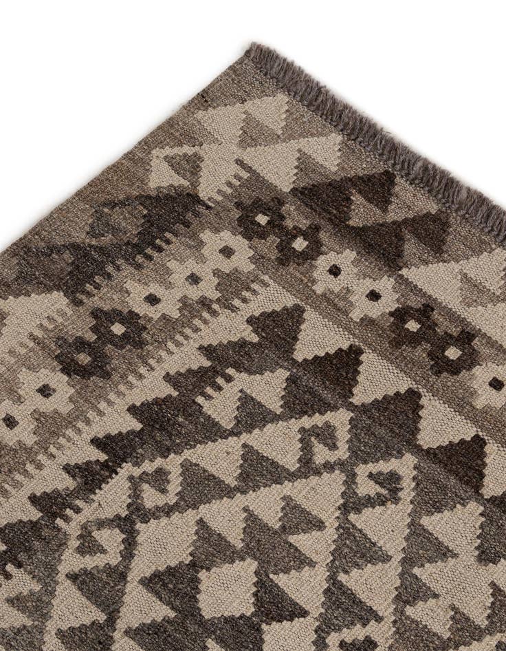 Detail image of  6' 11 x 9' 11  Hand Woven Kilim Maymana Wool Rug