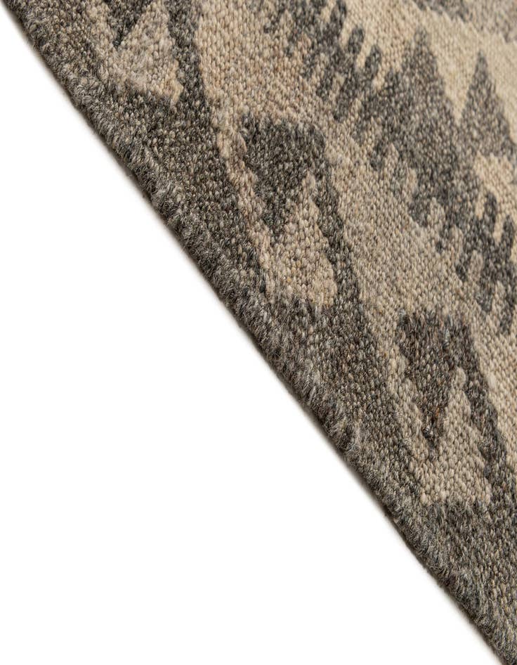 Detail image of  7' 2 x 9' 11  Hand Woven Kilim Maymana Wool Rug