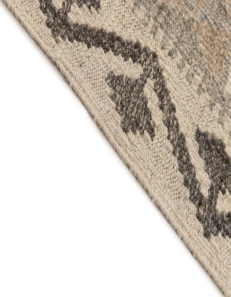 Detail image of  6' 11 x 9' 11  Hand Woven Kilim Maymana Wool Rug
