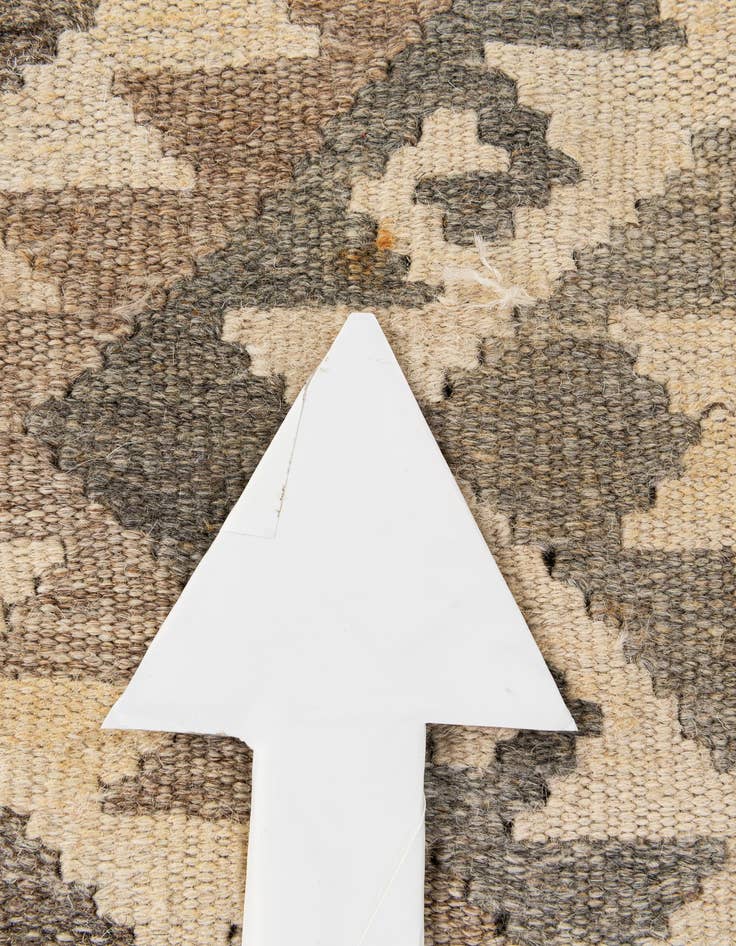 Detail image of  6' 11 x 9' 11  Hand Woven Kilim Maymana Wool Rug