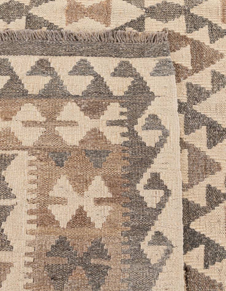 Detail image of  6' 9 x 9' 11  Hand Woven Kilim Maymana Wool Rug