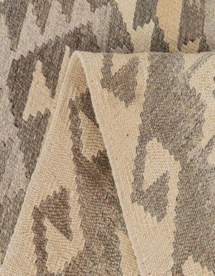 Detail image of  3' 4 x 5' 1  Hand Woven Kilim Maymana Wool Rug